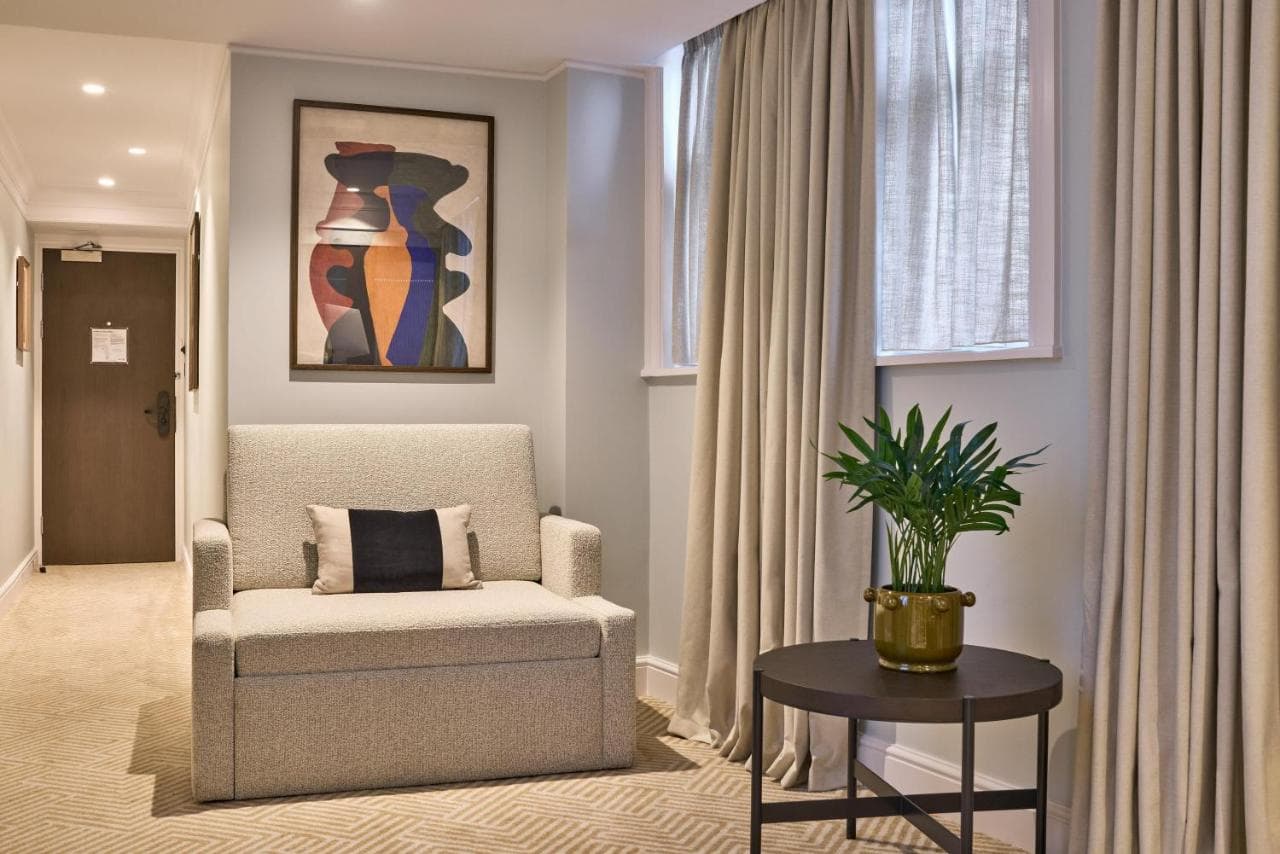 Radisson Blu Hotel, London Bloomsbury - image 2