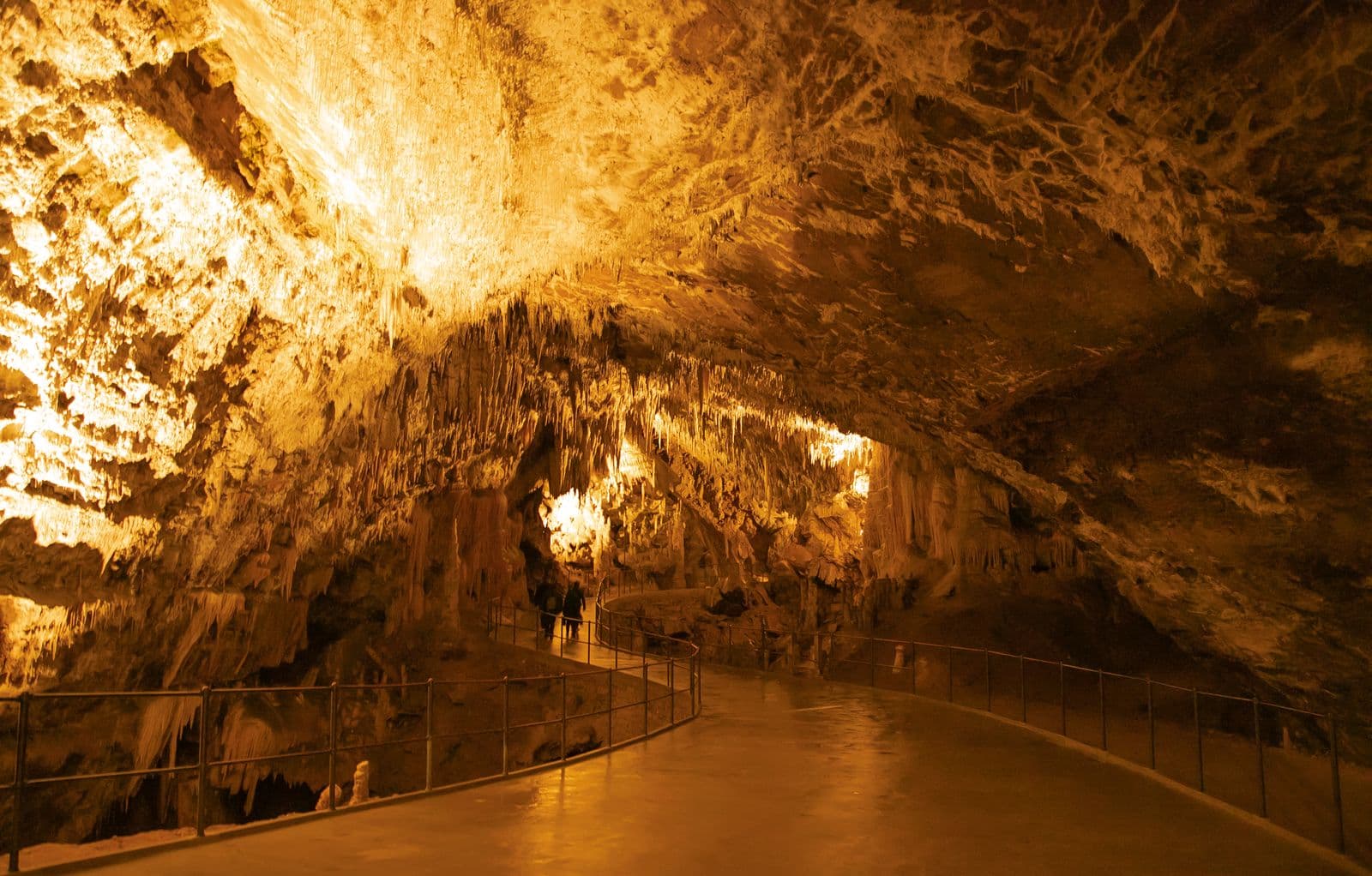 Prometheus Cave & Sataplia Dinosaur Park - main image